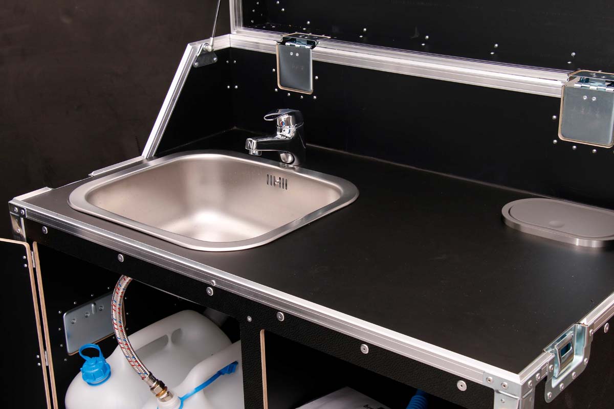 Heavy Kitchen Case mit Waschbecken Vollausstattung Megacase